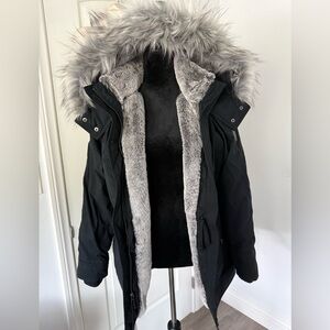 NWT Hollister Faux fur lined parka jacket